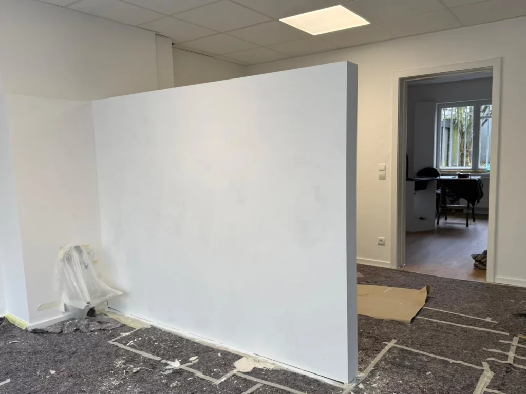 Trockenbauwand in Wohnung in Hamburg-Harburg – sauber ausgeführt im Bestand